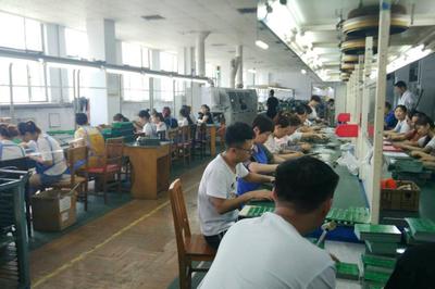 電子工藝實習與市場對接 信息工程學院電子信息工程專業學生實訓紀實